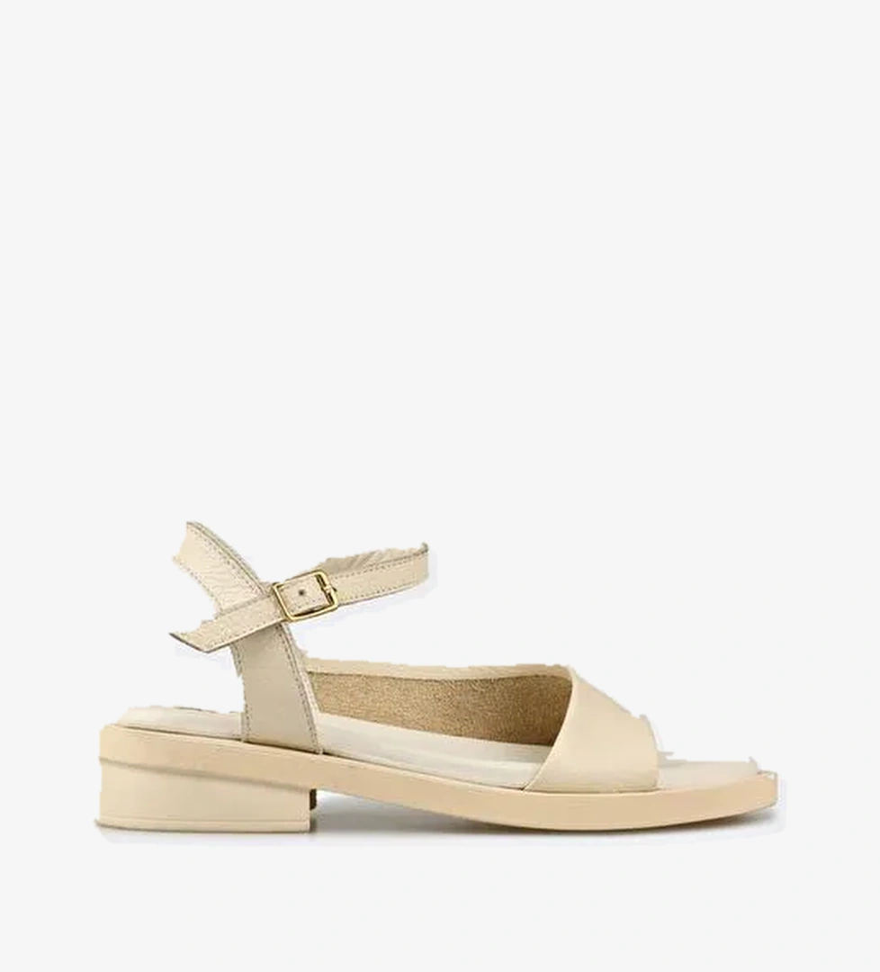 Ekru Deri Kadın Düz Sandalet - Görsel 1