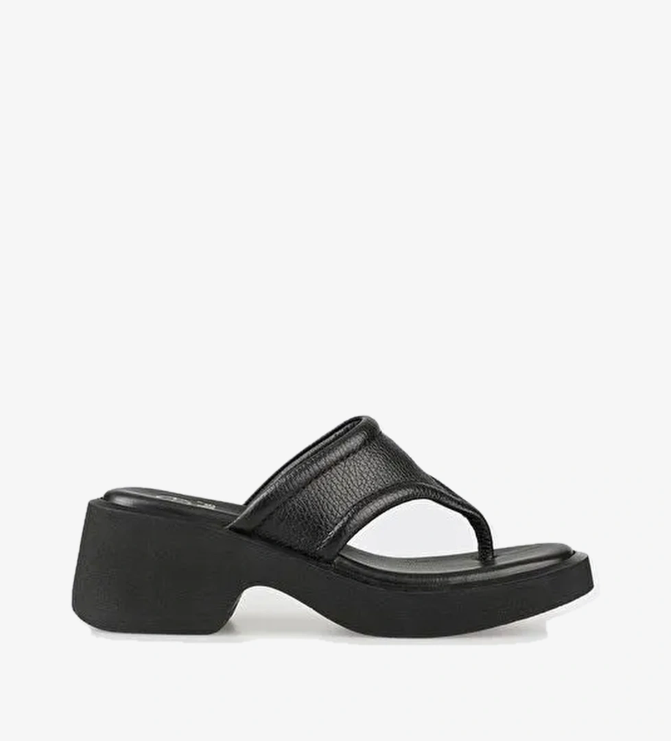 Siyah Deri Kadın Günlük Terlik - Görsel 1