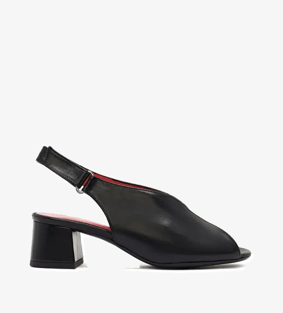 Kadın Siyah Bilekten Bantlı Kısa Kalın Topuklu Deri Sandalet 25SFD110518 - Görsel 1