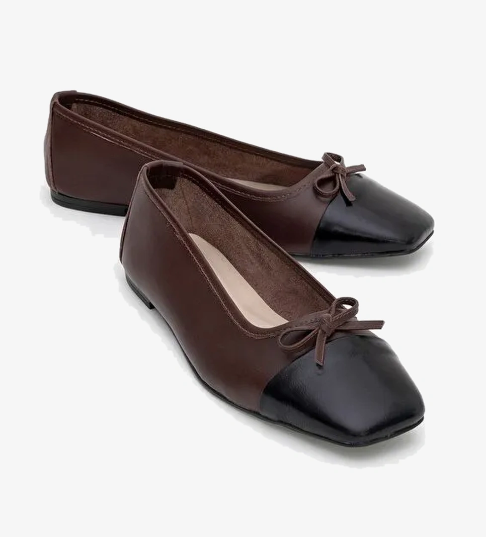 ROMY Kahverengi-Siyah Cilt Hakiki Deri Küt Burunlu Fiyonklu Kadın Babet Ayakkabı - Görsel 1