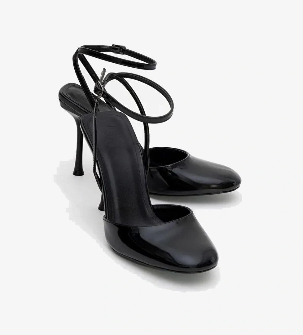 BLUES Siyah Rugan Yuvarlak Burun Bilekten Bağlamalı Kadın Yüksek Topuklu Ayakkabı - Görsel 1