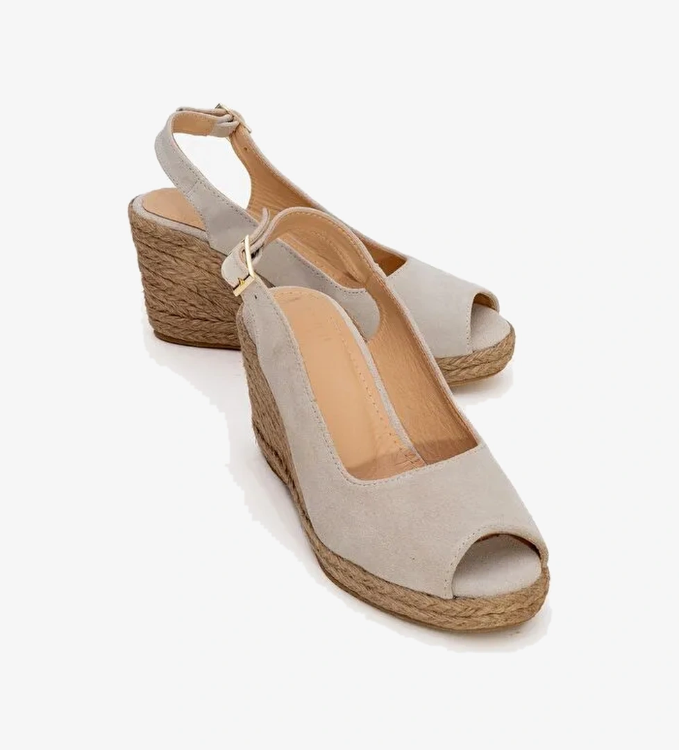 RYAN Bej Süet Hakiki Deri Kadın Dolgu Topuk Sandalet - Görsel 1