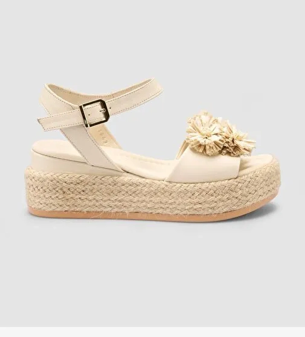 %100 Hakiki Deri Bej Kadın Sandalet - Görsel 1