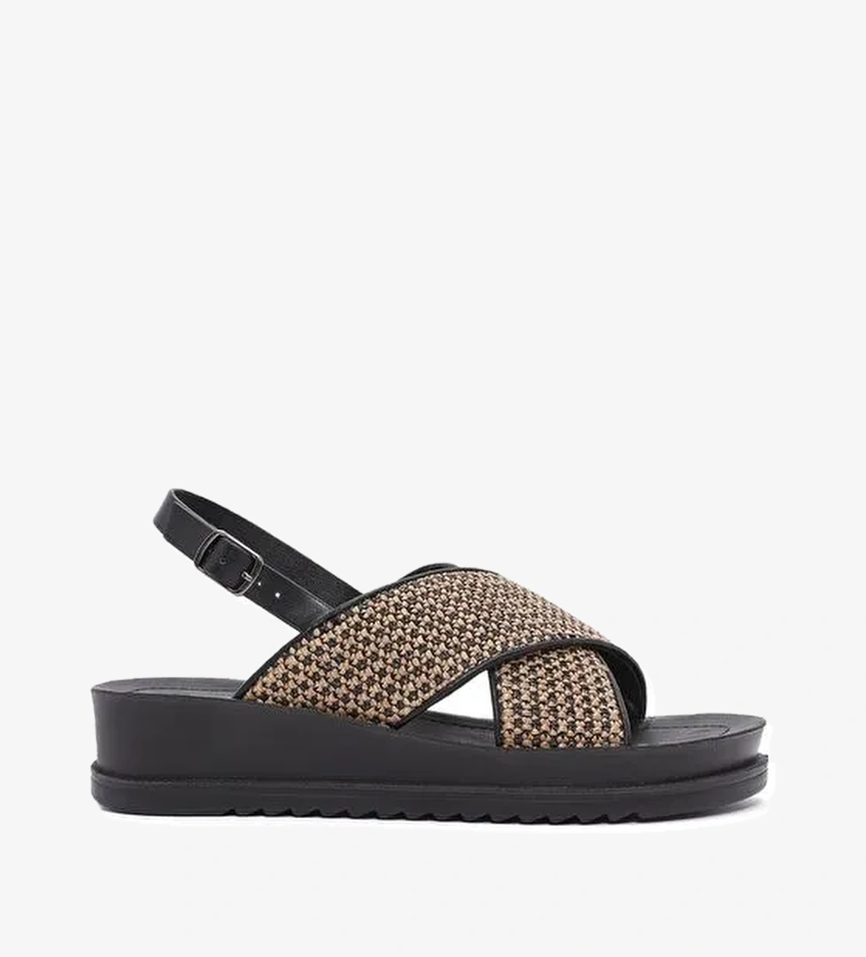 Kadın Kahverengi Arkadan Tokalı Kalın Tabanlı Hasır Sandalet 25SFE4656M7 - Görsel 1