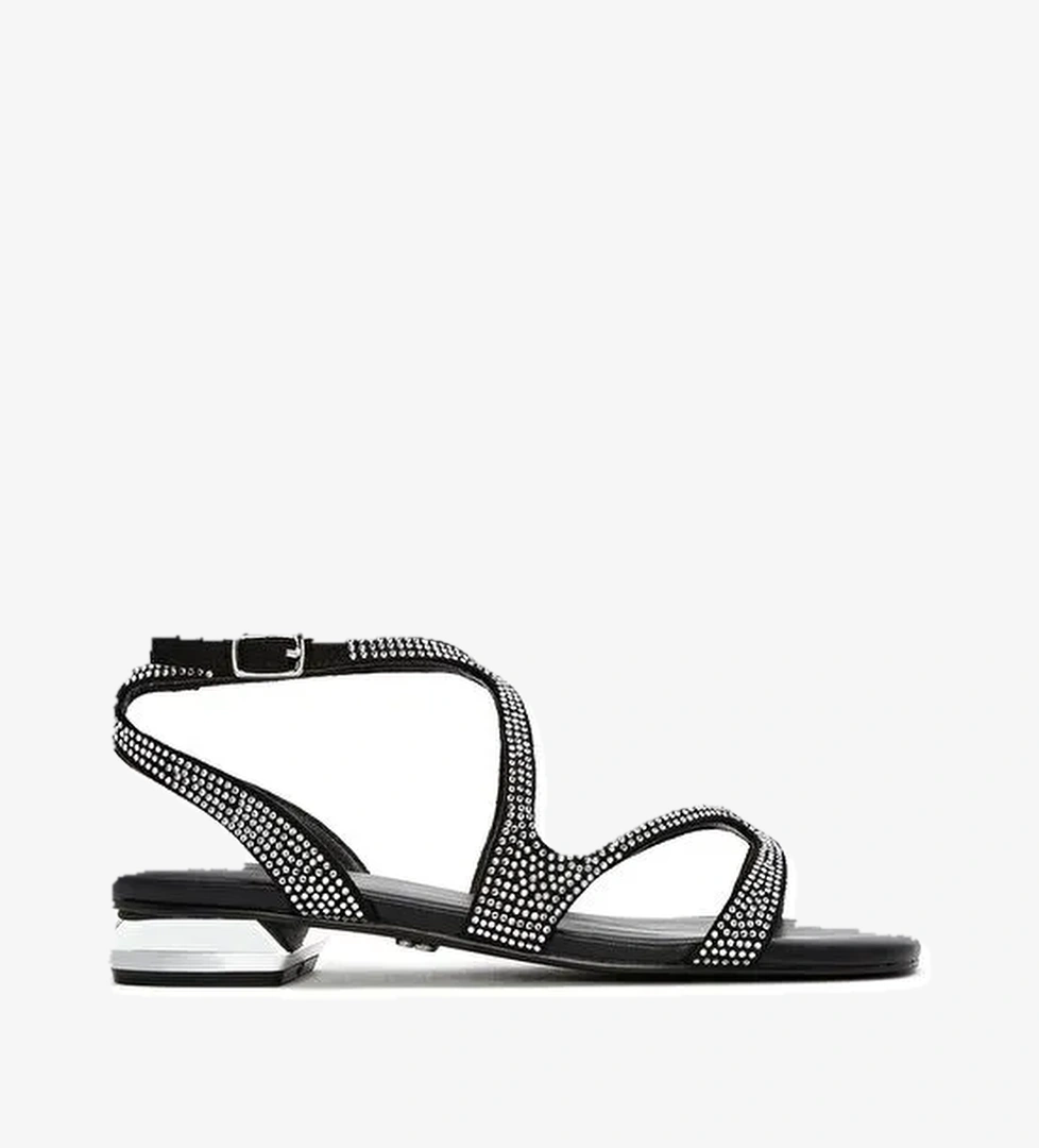 Kadın Siyah Taşlı Tokalı Sandalet 25SFD4420TS - Görsel 1