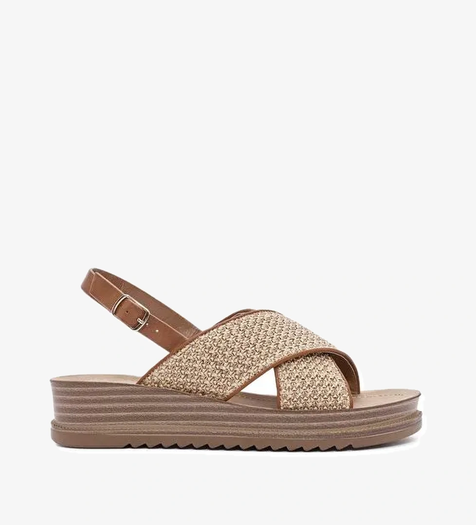 Kadın Bej Arkadan Tokalı Kalın Tabanlı Hasır Sandalet 25SFE4656M7 - Görsel 1