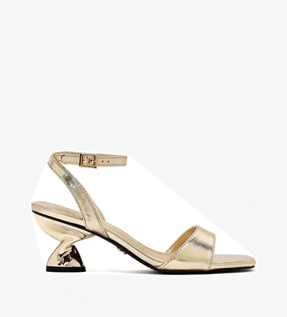 Kadın Altın Bilekten Tokalı Kalın Topuklu Metalik Sandalet 25SFE451632 - Görsel 1