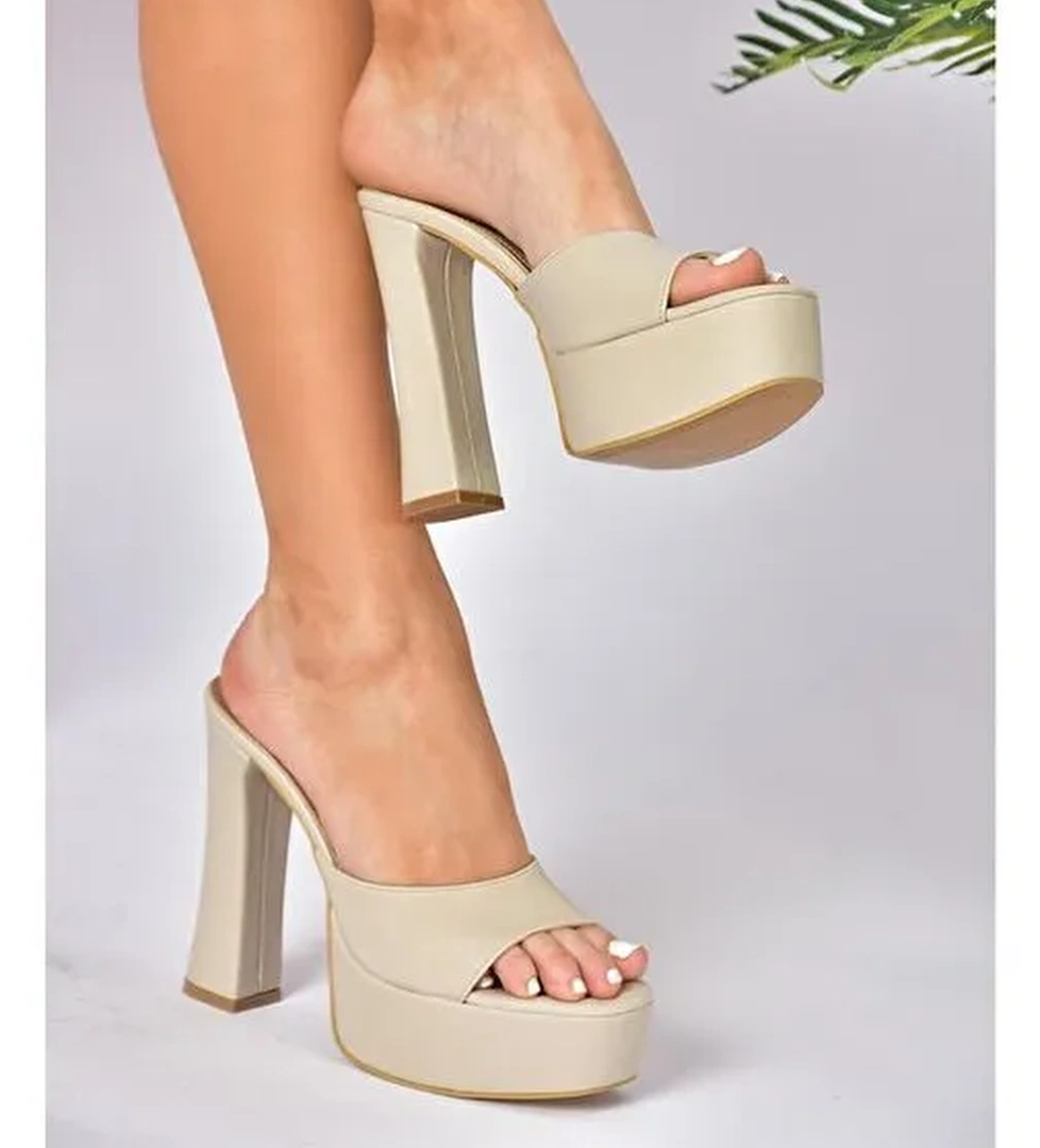 P404560604 Bej Kumaş Platform Topuklu Kadın Terlik - Görsel 1