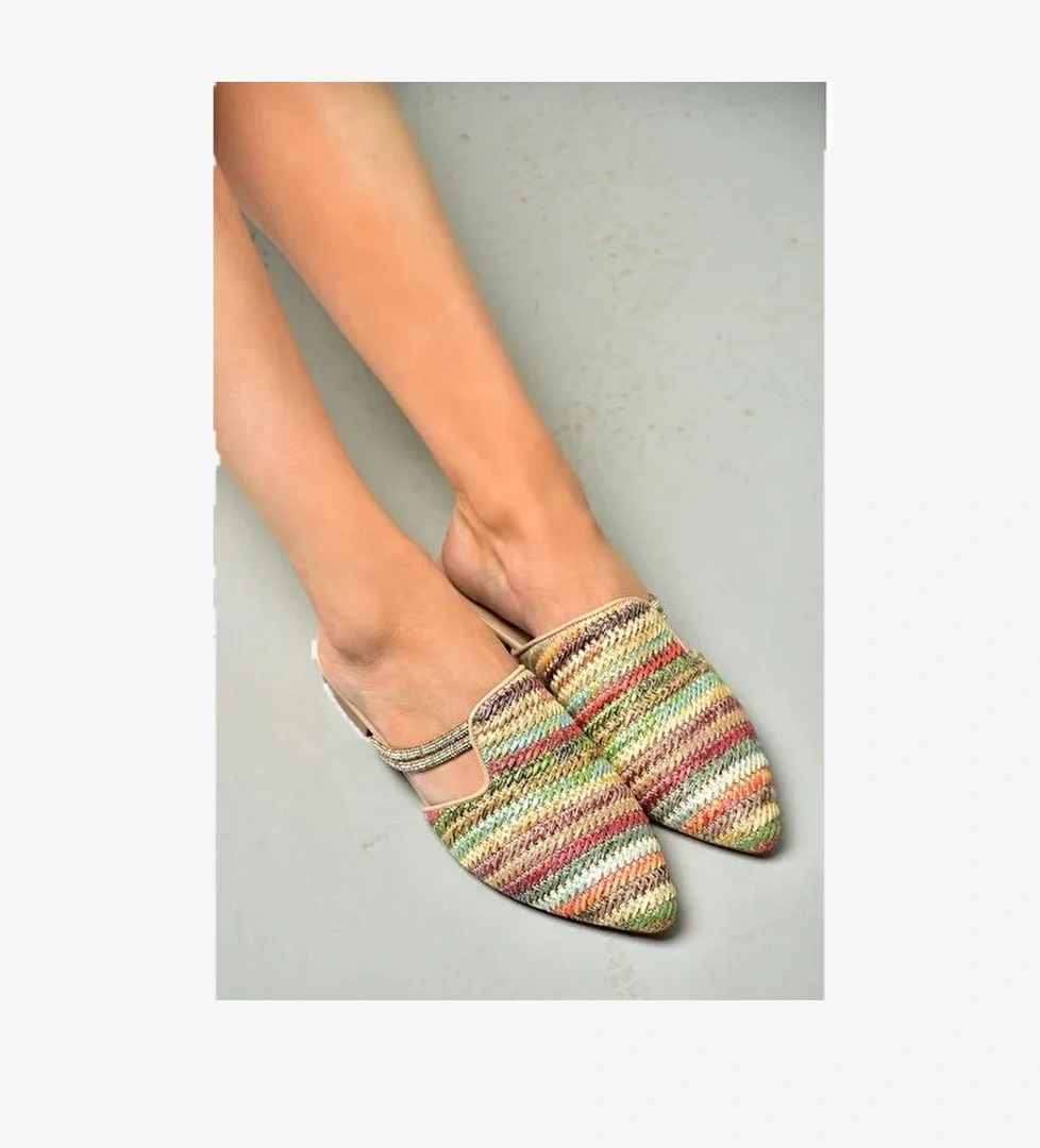 P820031417 Renkli Hasır Taş Detaylı Kadın Terlik - Görsel 1