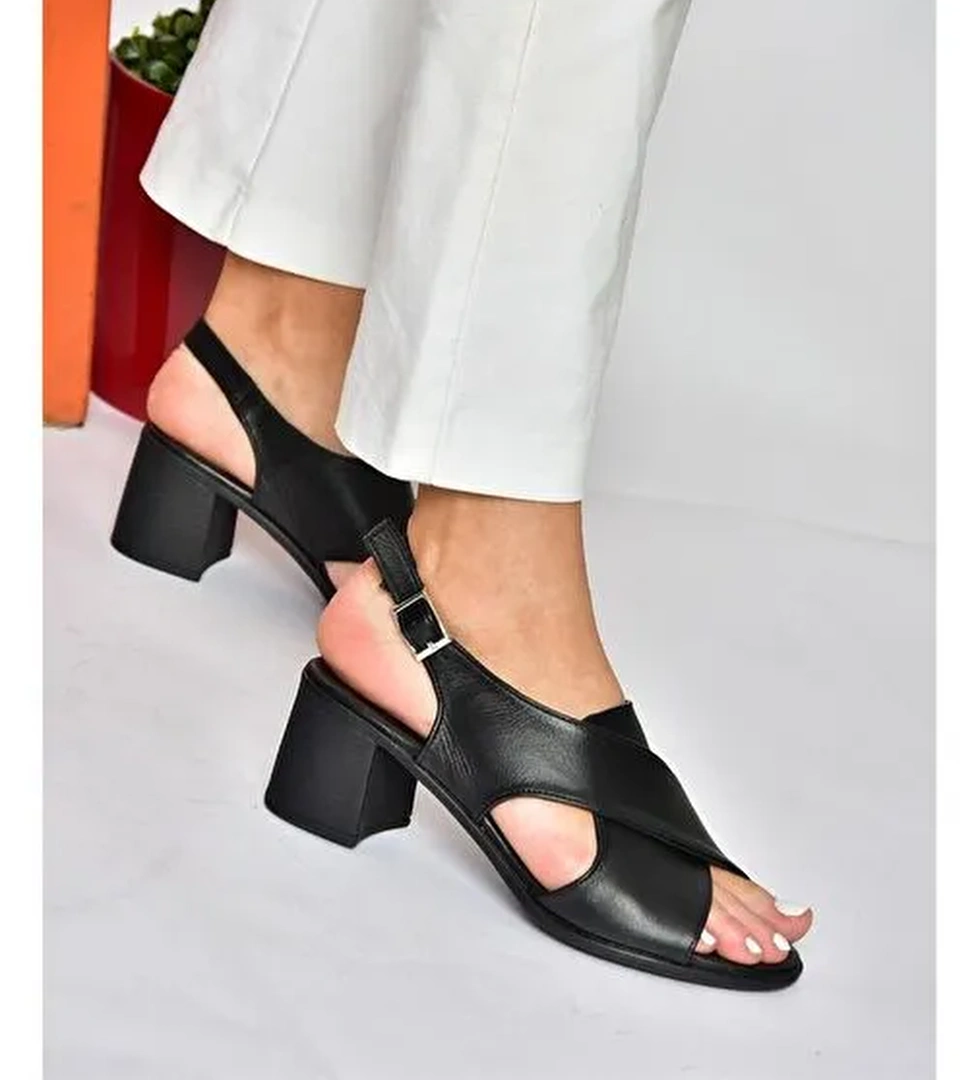 P555450503 Siyah Hakiki Deri Kalın Topuklu Kadın Ayakkabı - Görsel 1