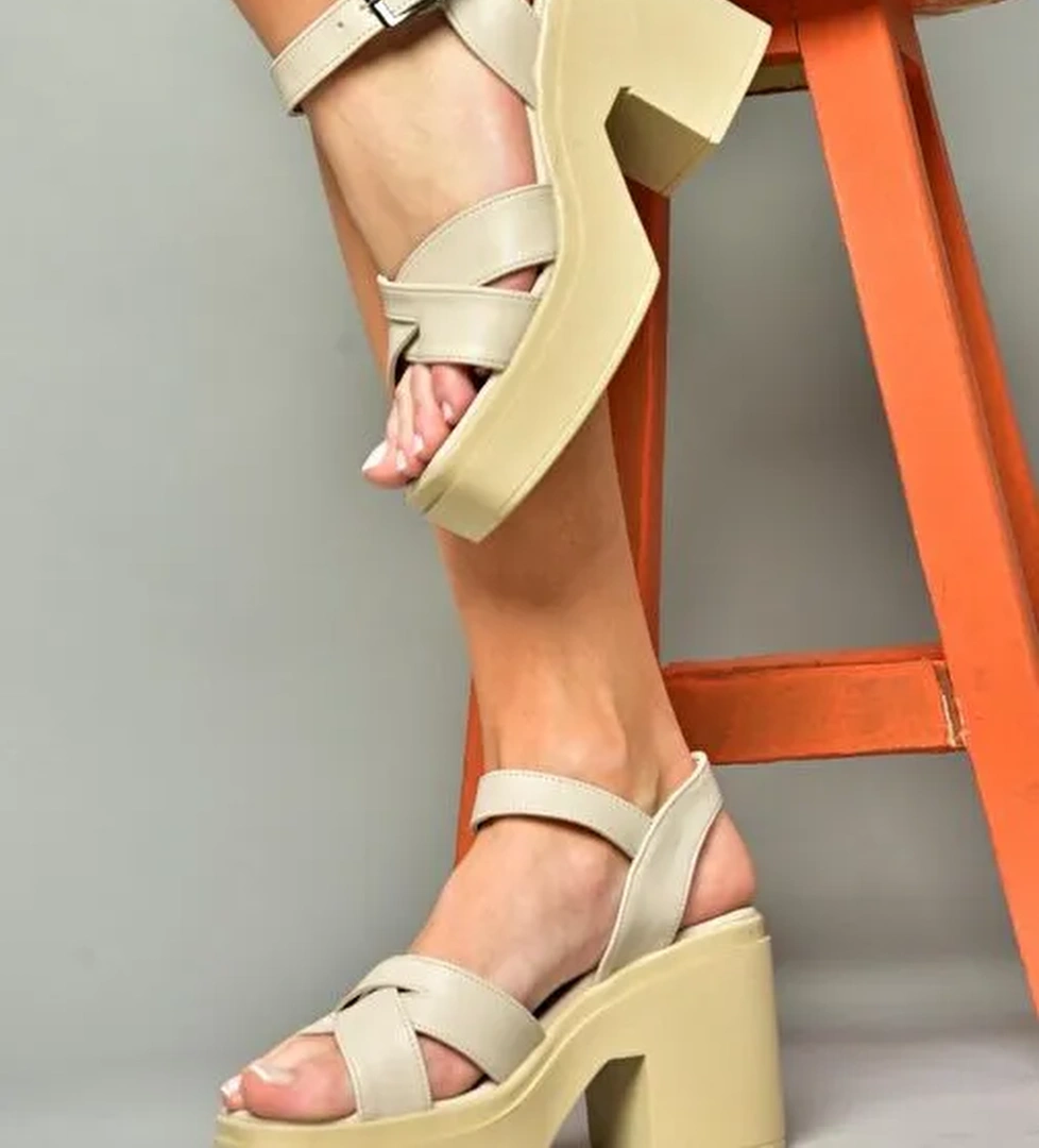 S996023009 Bej Kalın Topuklu Kadın Sandalet - Görsel 1