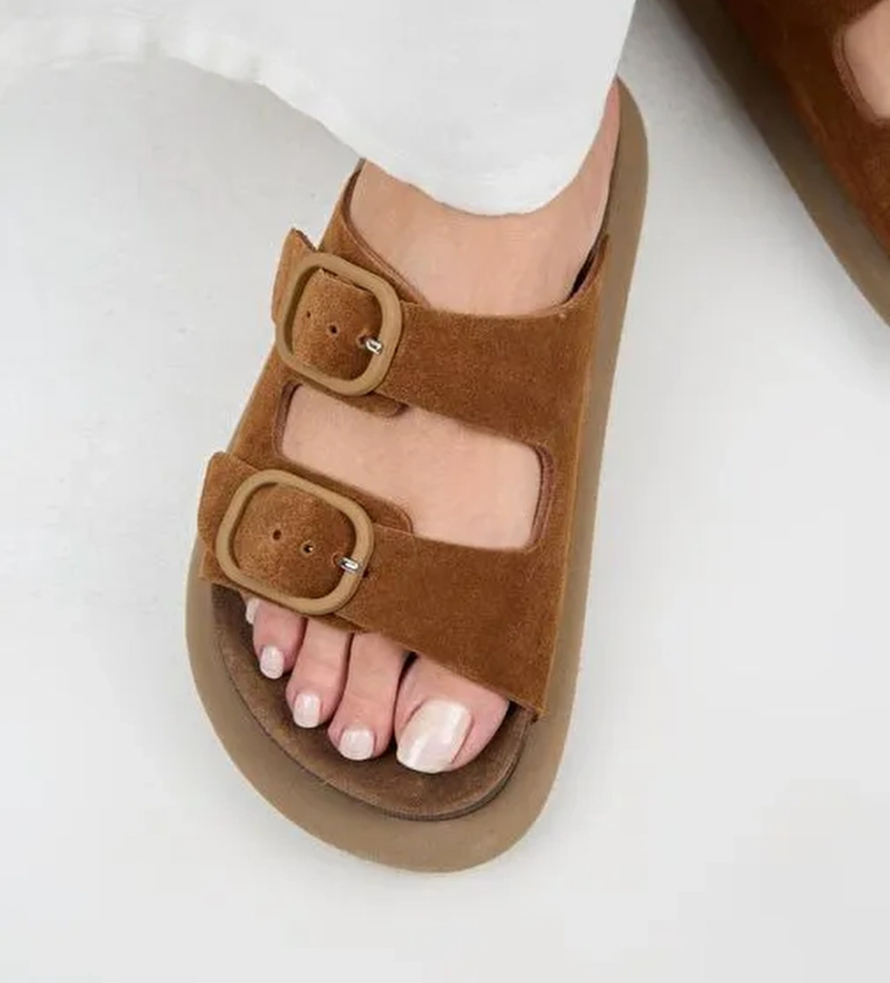 Manijero (Lavanda 2) Kadın Hakiki Deri Çift Tokalı Taba Terlik - Görsel 1