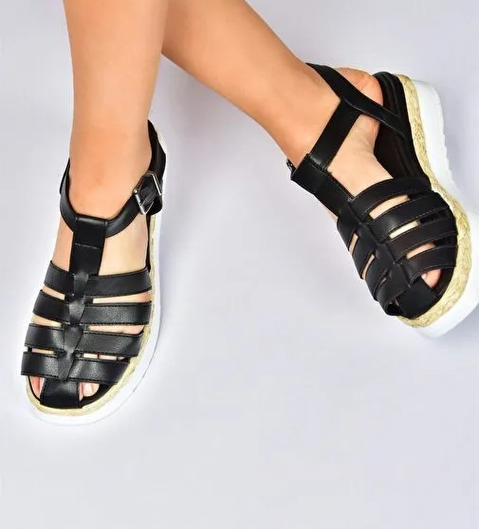 Siyah Kalın Tabanlı Kafes Model Kadın Sandalet M996140409 - Görsel 1