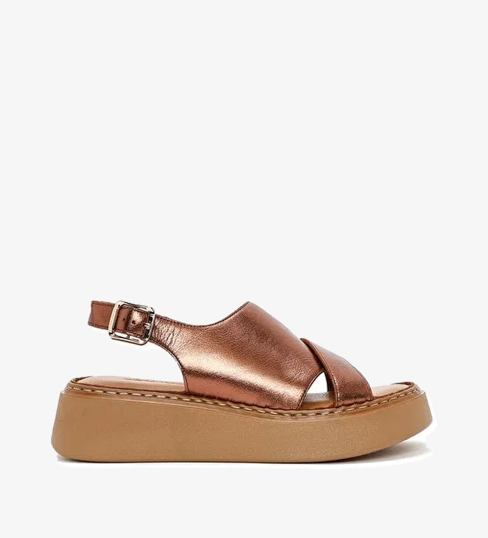 Kadın Bronz Kalın Tabanlı Metalik Deri Comfort Sandalet 25SFD342332 - Görsel 1