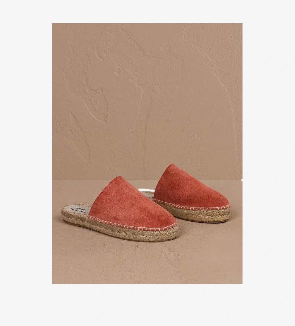 Manebi Manebi Kahverengi Kadın Deri Terlik R 7.0 MH model görseli