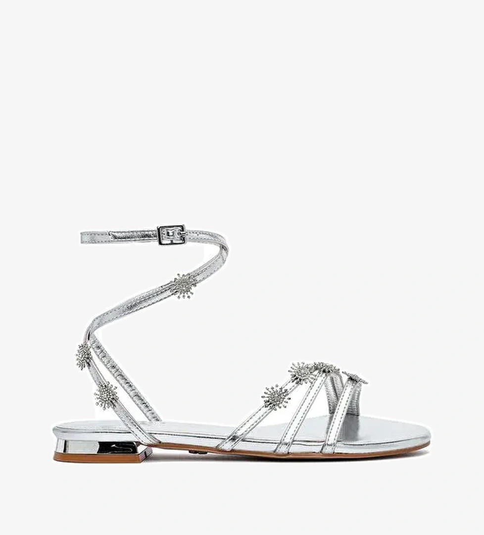 Kadın Gümüş Bilekten Tokalı Taşlı Sandalet 25SFE481132 - Görsel 1