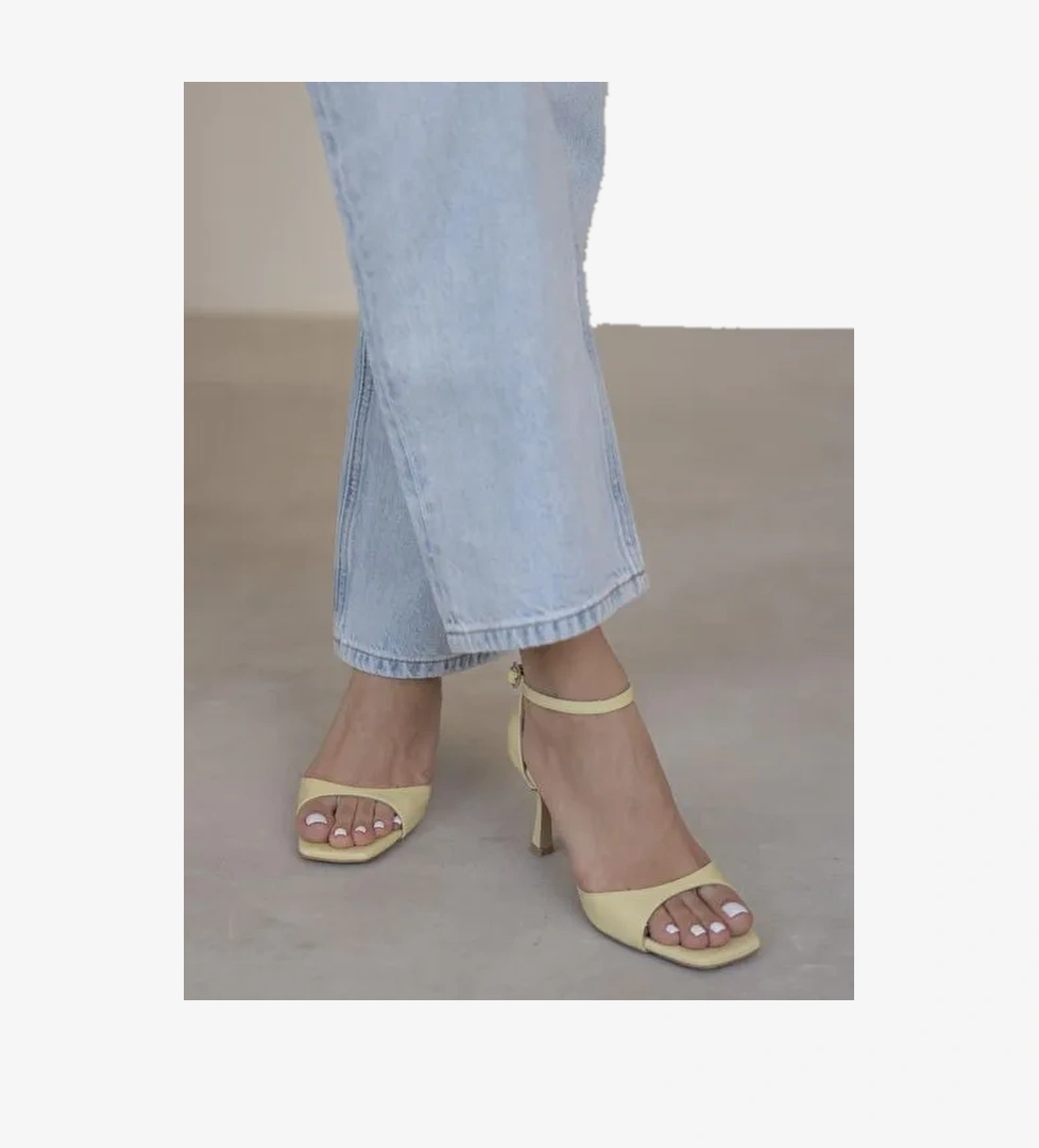 Dalot Sarı Rugan Hakiki Deri Topuklu Ayakkabı - Görsel 1