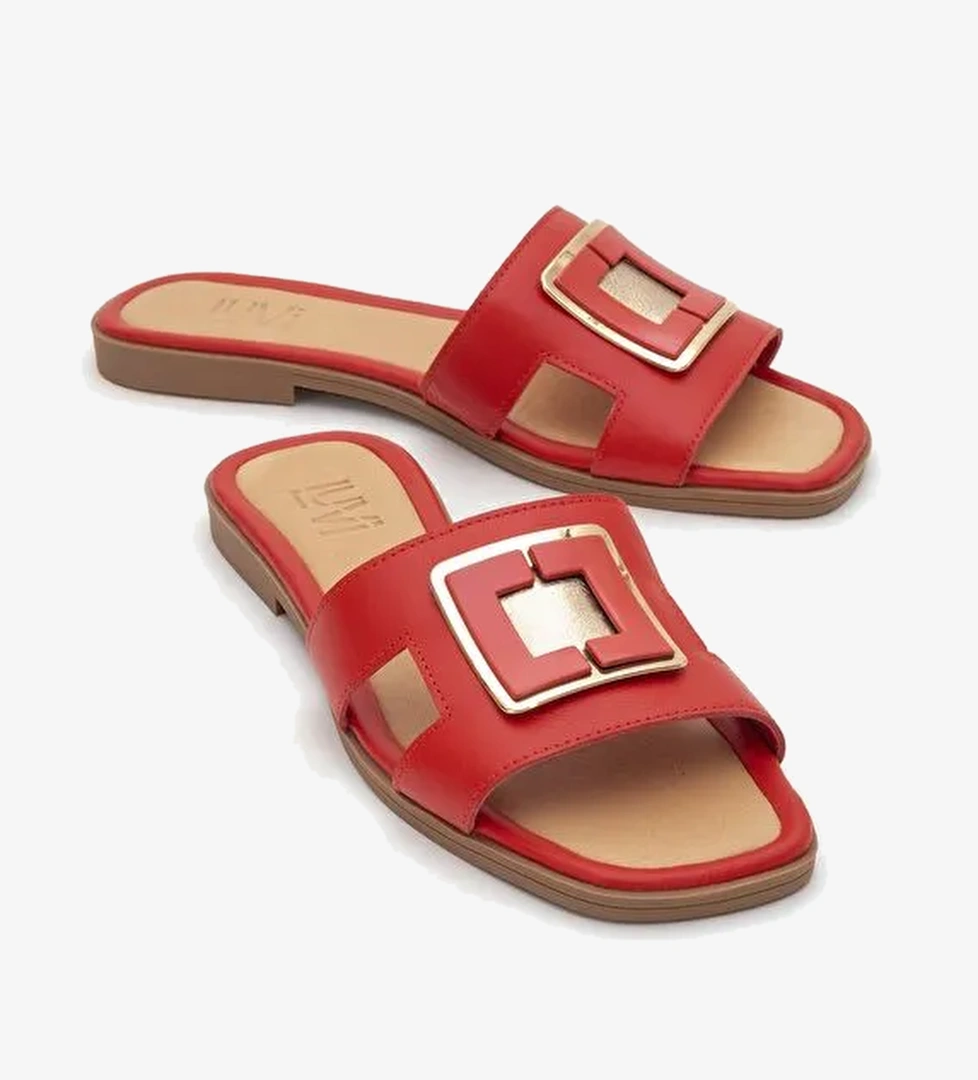 MİLLİE Kırmızı Hakiki Deri Tokalı Kadın Terlik - Görsel 1