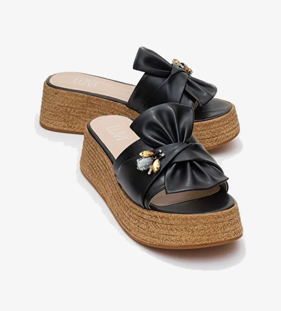 SHARA Siyah Fiyonklu Arı Tokalı Dolgu Tabanlı Kadın Terlik - Görsel 1