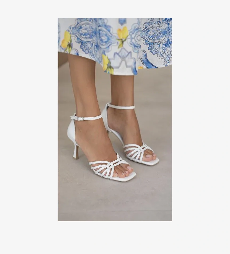 Donk Beyaz Rugan Hakiki Deri Topuklu Ayakkabı - Görsel 1