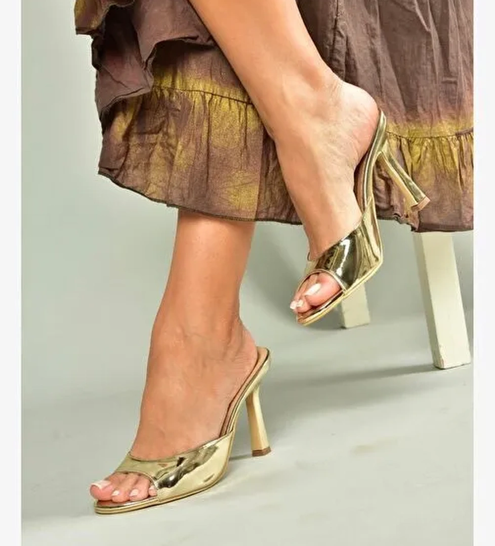 U997062834 Altın Ayna İnce Topuklu Kadın Terlik - Görsel 1