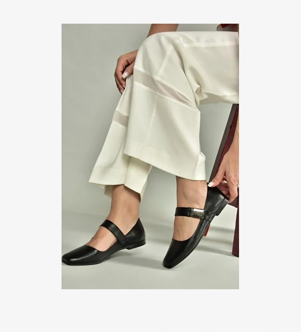 U726454509 Siyah Kadın Babet - Görsel 1