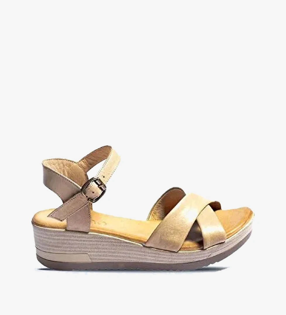 Bueno Shoes Gül Kurusu Deri Kadın Dolgu Topuklu Sandalet 01wl3303