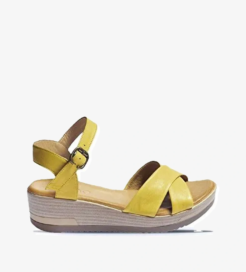 Bueno Shoes Sarı Deri Kadın Dolgu Topuklu Sandalet 01wl3303 - Görsel 1