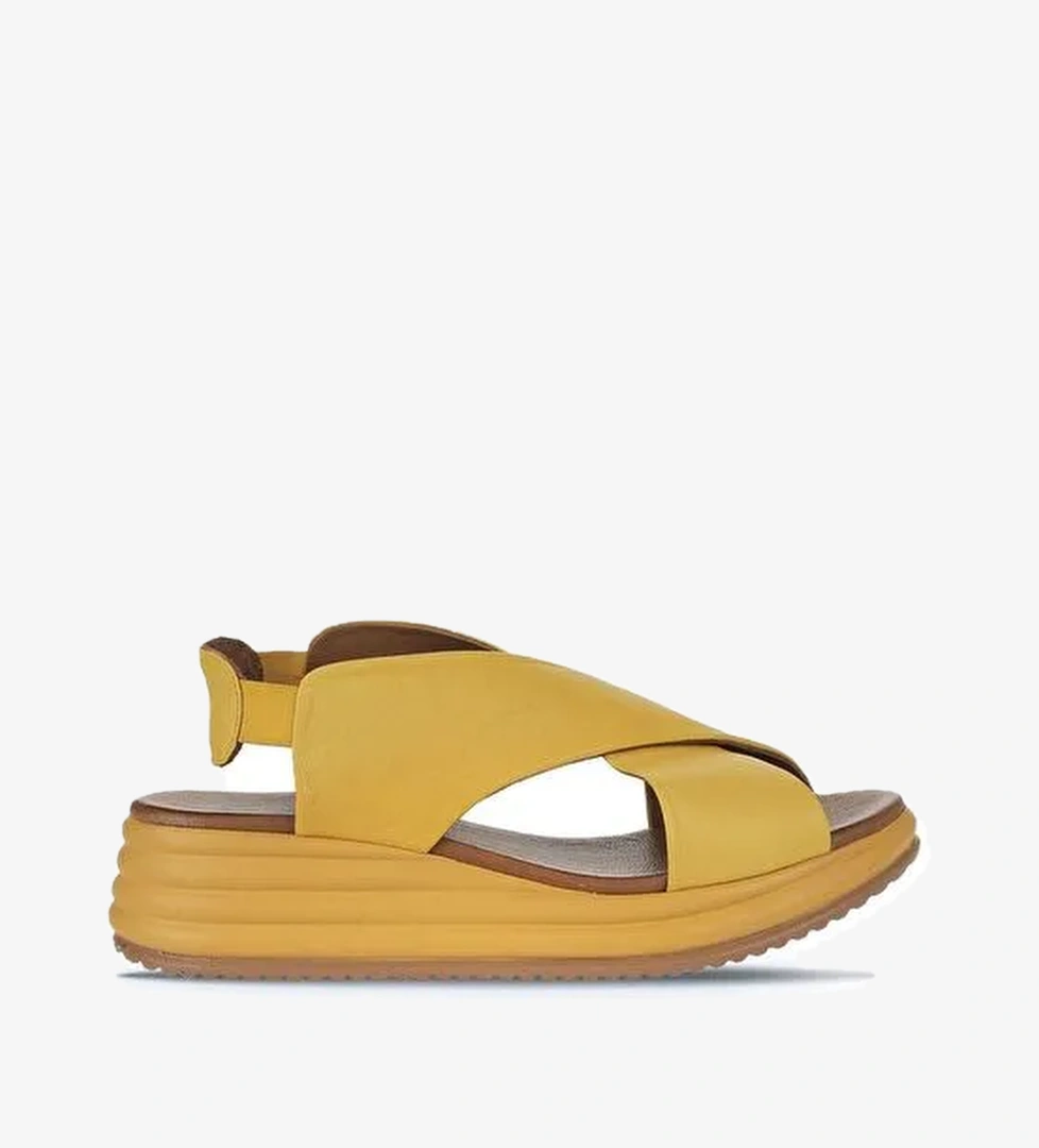 Bueno Shoes Sarı Deri Kadın Dolgu Topuklu Sandalet 01wy5703 - Görsel 1