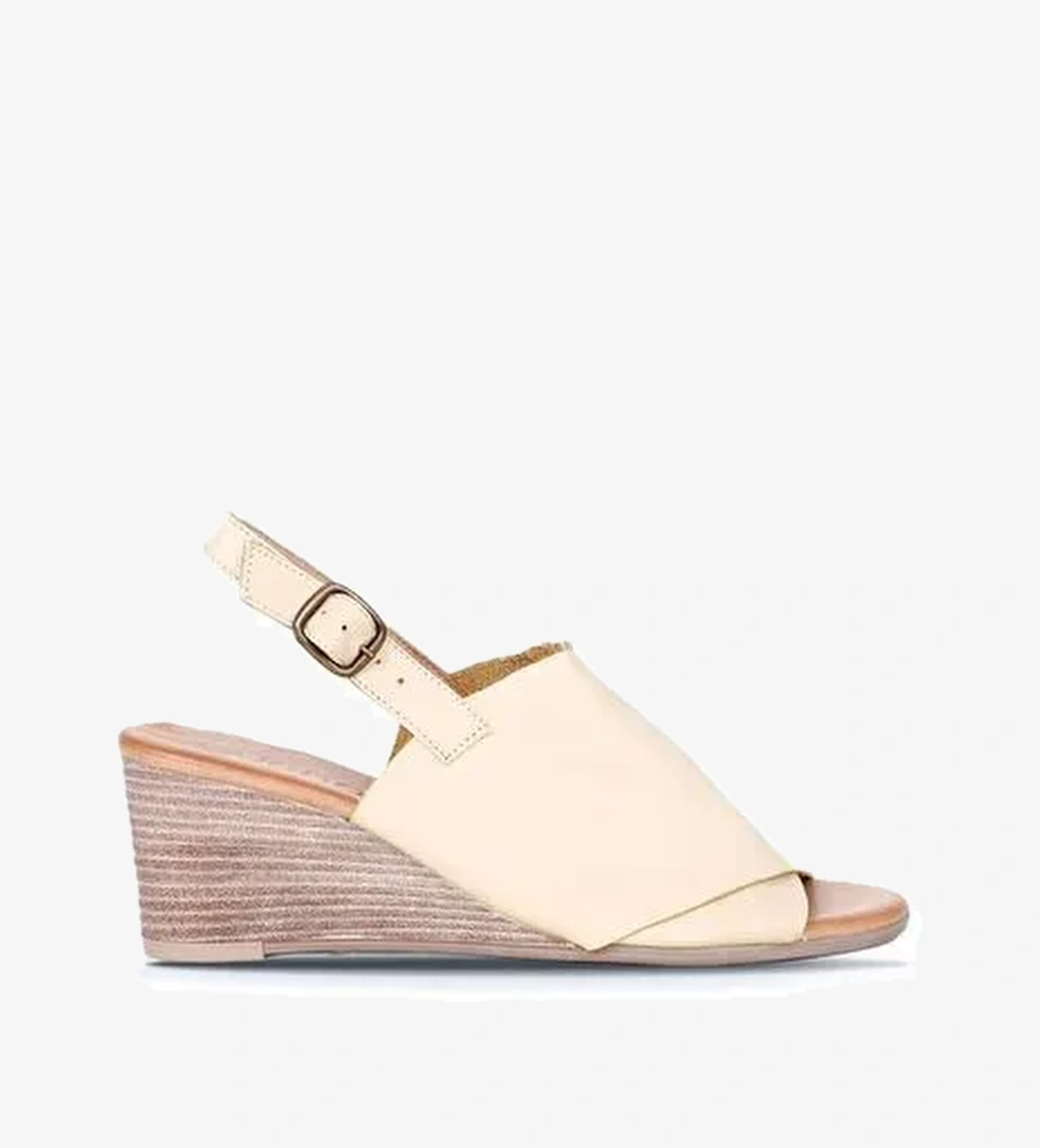 Bueno Shoes Sarı Deri Kadın Dolgu Topuklu Sandalet 01wq8603 - Görsel 1