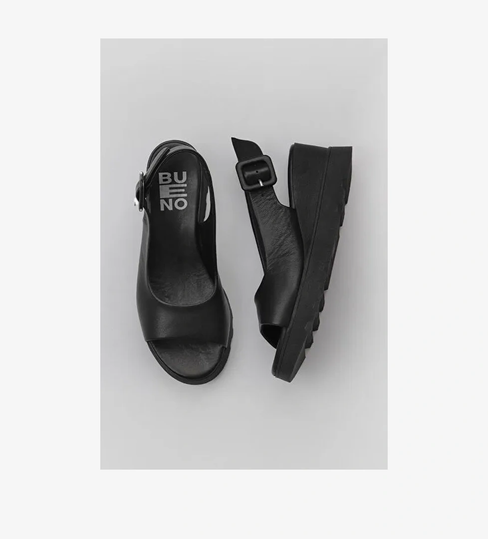 Bueno Shoes Siyah Deri Kadın Dolgu Topuklu Sandalet 01wy8600 - Görsel 1