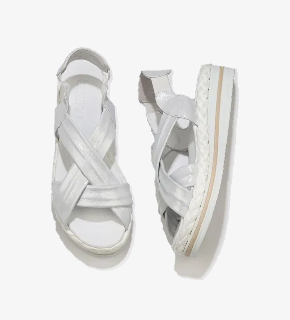 Bueno Shoes Gümüş Deri Kadın Dolgu Topuklu Sandalet 01wq1609 - Görsel 1