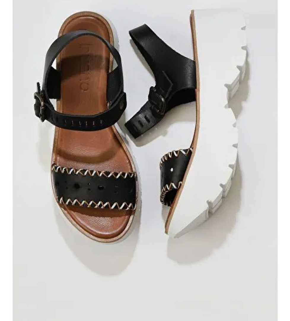 Bueno Shoes Siyah Deri Kadın Dolgu Topuklu Sandalet 01ws7700 - Görsel 1