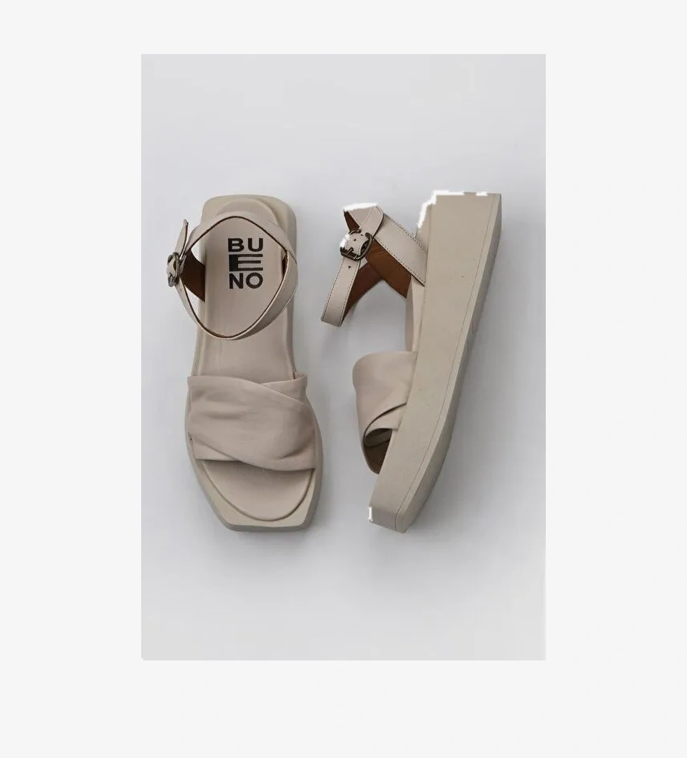 Bueno Shoes Krem Deri Kadın Dolgu Topuklu Sandalet 01wy5909 - Görsel 1