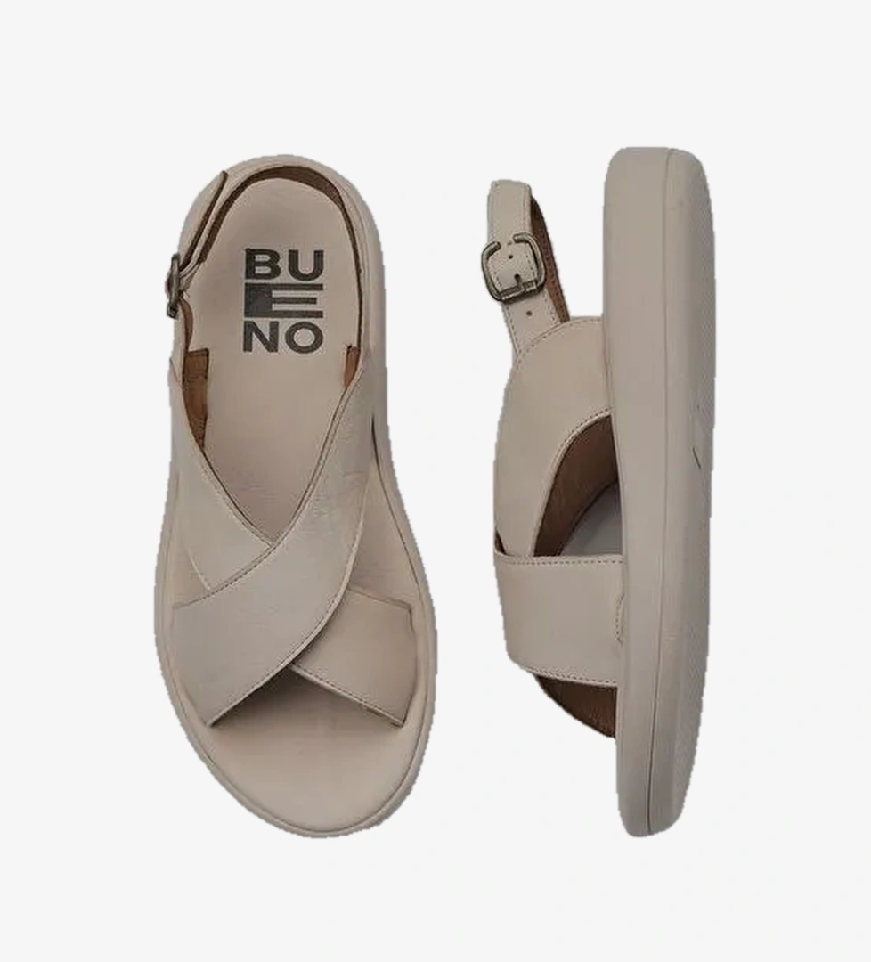 Bueno Shoes Krem Deri Kadın Dolgu Topuklu Sandalet 01wy2302