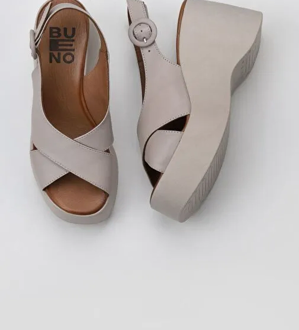 Bueno Shoes Gri Deri Kadın Dolgu Topuklu Sandalet 01wy9007 - Görsel 1
