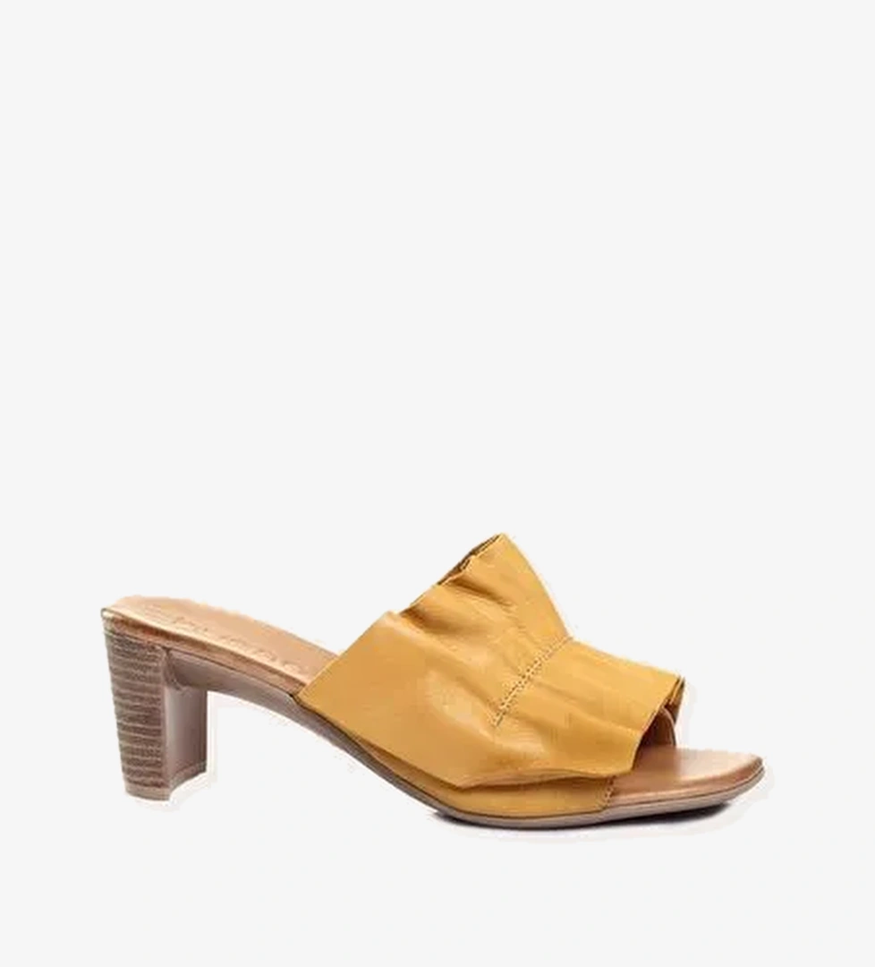 Bueno Shoes Sarı Deri Kadın Topuklu Terlik 01wn4001 - Görsel 1