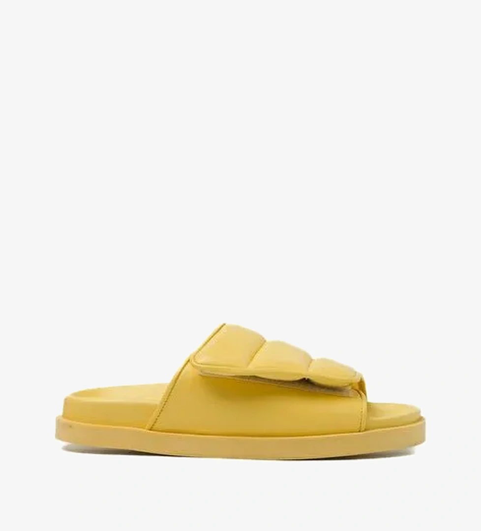 Sarı Dikişli Bantlı Kadın Terlik - Görsel 1