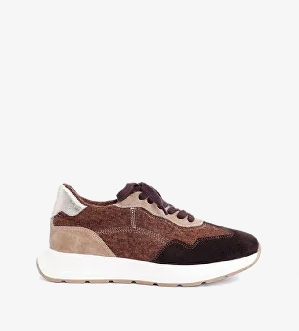 Kalın Tabanlı Spor Ayakkabı - Görsel 1