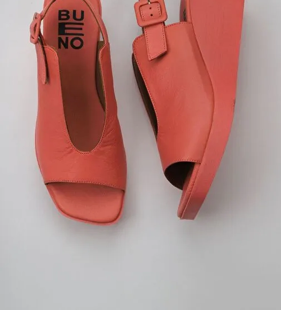 Bueno Shoes Mercan Deri Kadın Dolgu Topuklu Sandalet 01wy2405 - Görsel 1