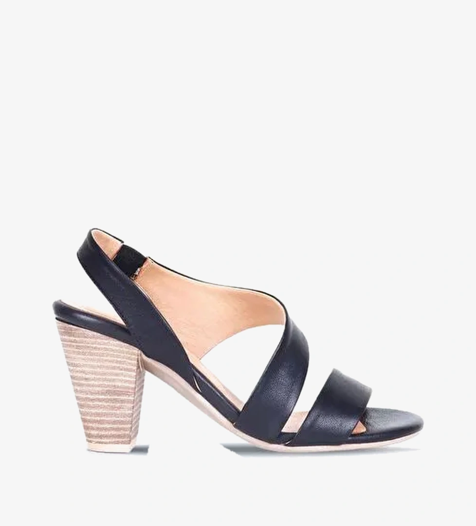 Bueno Shoes Siyah Deri Kadın Topuklu Ayakkabı 01ws6700