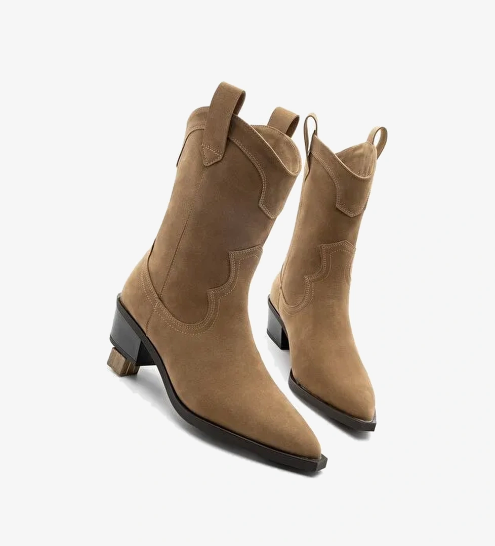 Kadın Sivri Burun Dikiş Detaylı Western Bot Voleta Taba Süet - Görsel 1