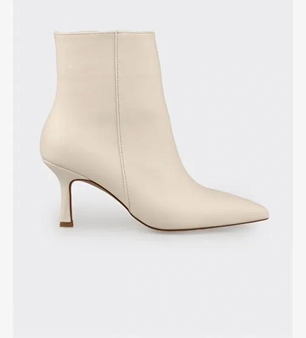 Bej Deri Kadın Klasik Bot - Görsel 1