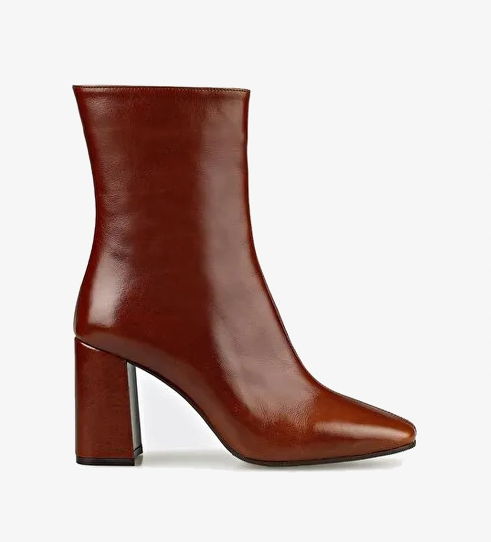 Kahve Deri Kadın Klasik Bot - Görsel 1