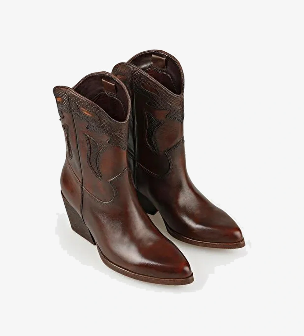 Kahve Deri Kadın Bot - Görsel 1