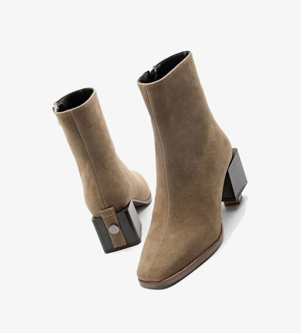 Kadın Topuklu Bot&Bootie Küt Burun Ahşap Desen Ökçe Fermuarlı Günlük Klasik Bot Noyes Vizon Süet - Görsel 1