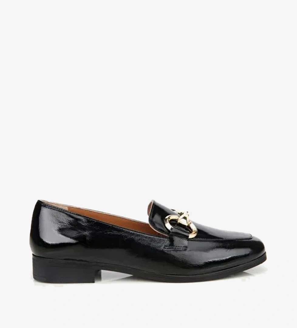 Kadın Rugan Deri Siyah Tokalı Klasik Loafer 01AYH312420A100 - Görsel 1