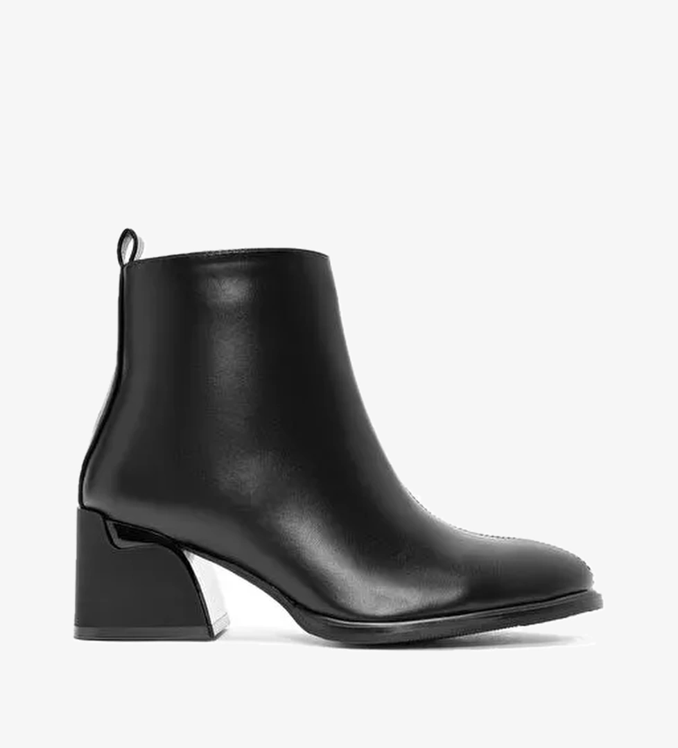 Kadın Siyah Fermuarlı Topuklu Bot 25WFE400718 - Görsel 1