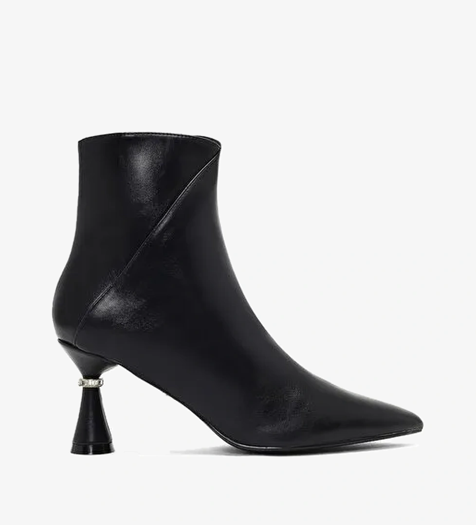 Kadın Siyah Fermuarlı Taş Detaylı Topuklu Bot 25AFE480918 - Görsel 1