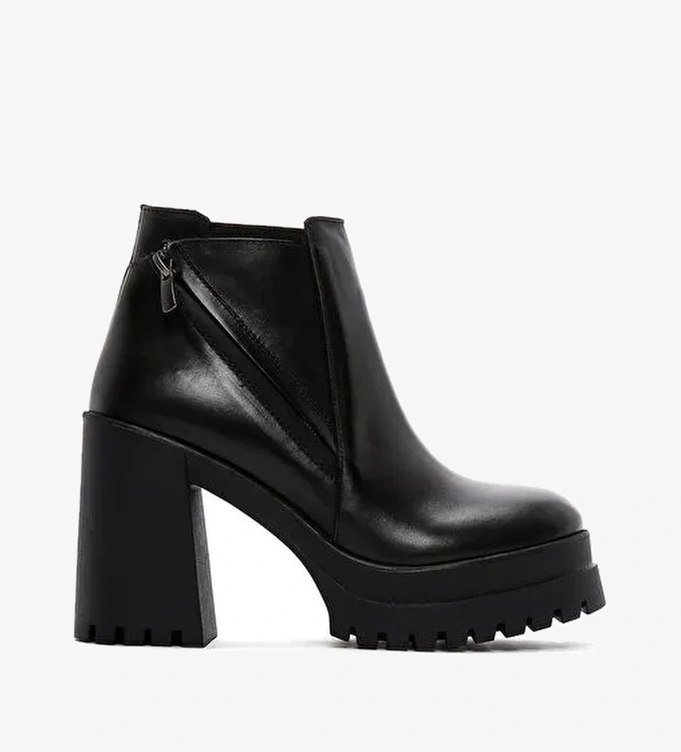 Kadın Siyah Fermuarlı Kalın Topuklu Deri Bot 25WFD182918 - Görsel 1